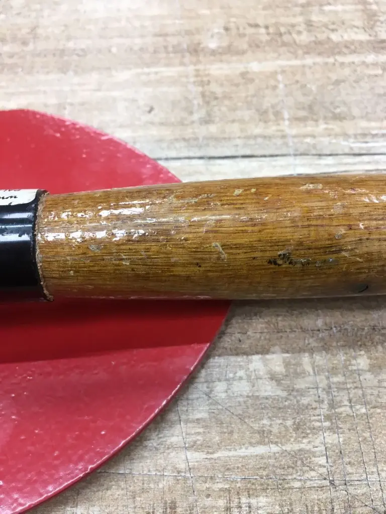 PALA PLEGABLE MANGO DE MADERA ROJA